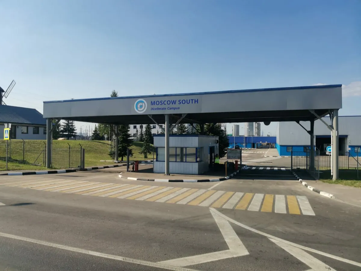 Группа центров обработки данных IXcellerate South